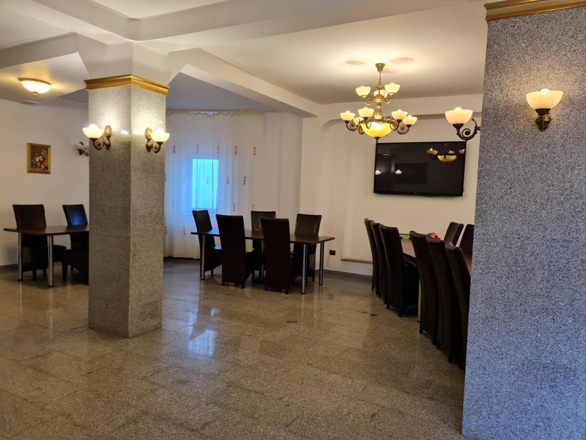 Pensiunea Kyfana Zărneşti エクステリア 写真